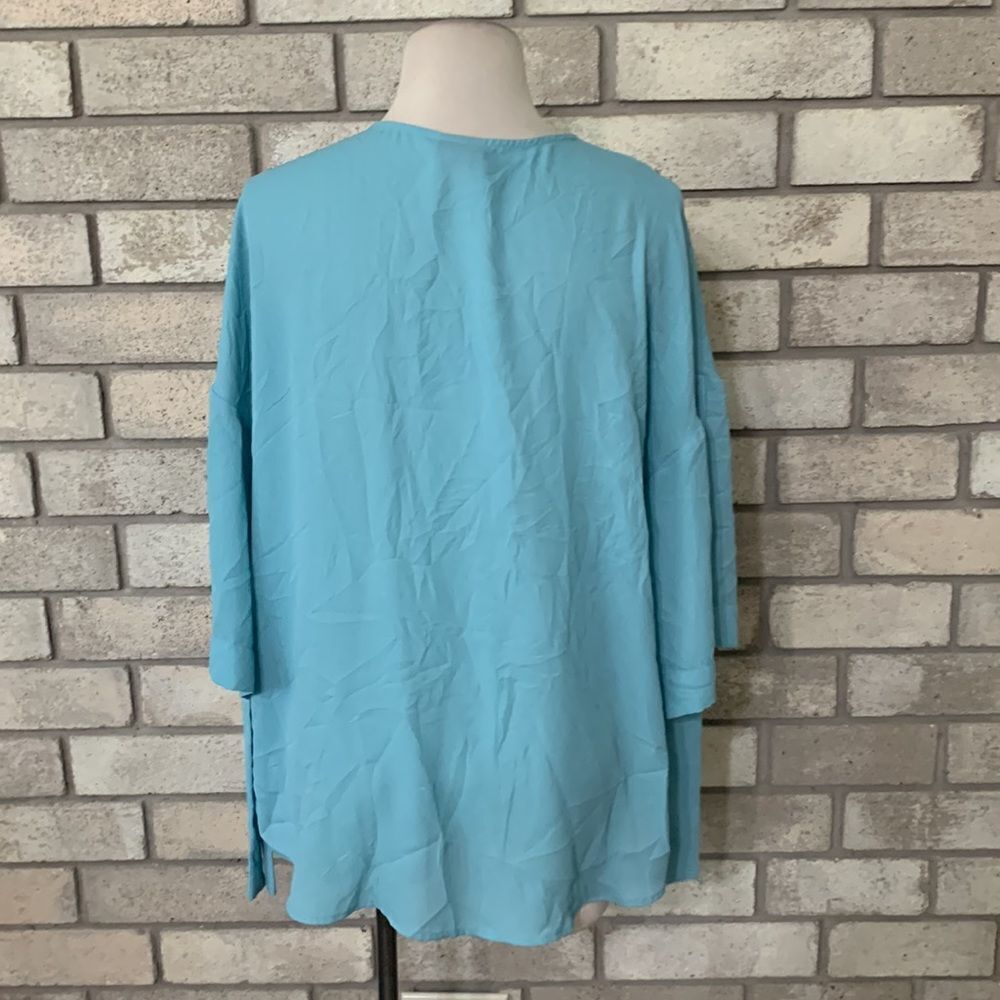 3for$20 blouse large - Picture 2 of 3